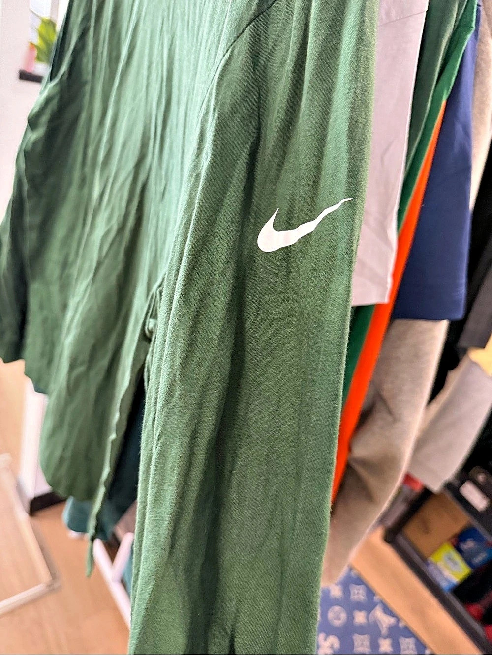 Nike The Nike Tee Long Sleeve Tee in Green Size Large